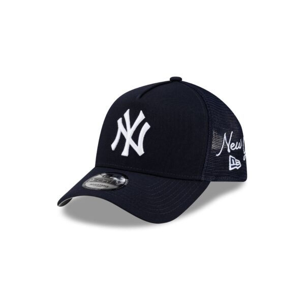 New York Yankees Side Script 9FORTY A-Frame Trucker Hat