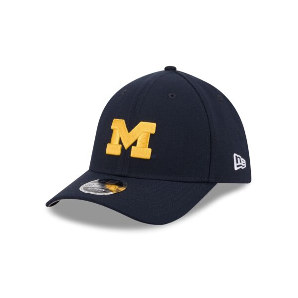 Michigan Wolverines Team 39THIRTY M-Crown Stretch Fit Hat